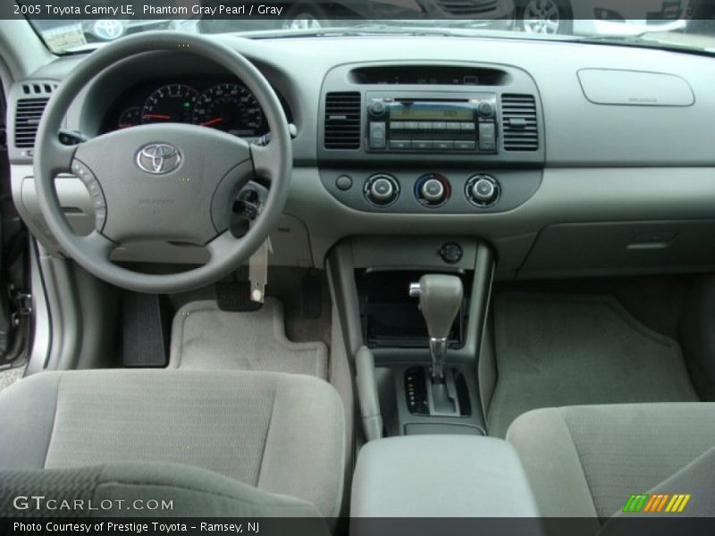 Phantom Gray Pearl / Gray 2005 Toyota Camry LE