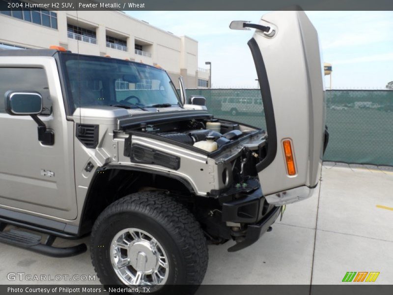 Pewter Metallic / Wheat 2004 Hummer H2 SUV