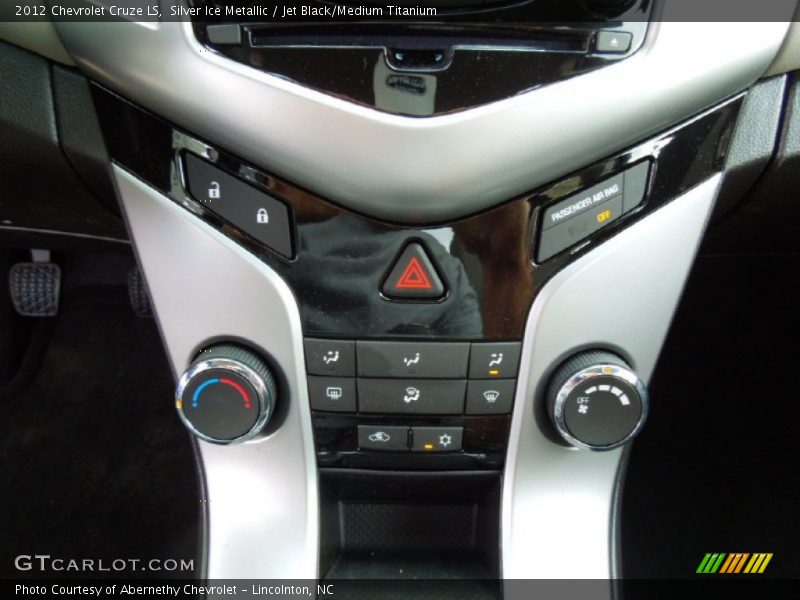 Silver Ice Metallic / Jet Black/Medium Titanium 2012 Chevrolet Cruze LS