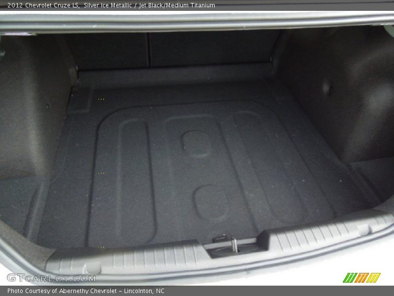 Silver Ice Metallic / Jet Black/Medium Titanium 2012 Chevrolet Cruze LS