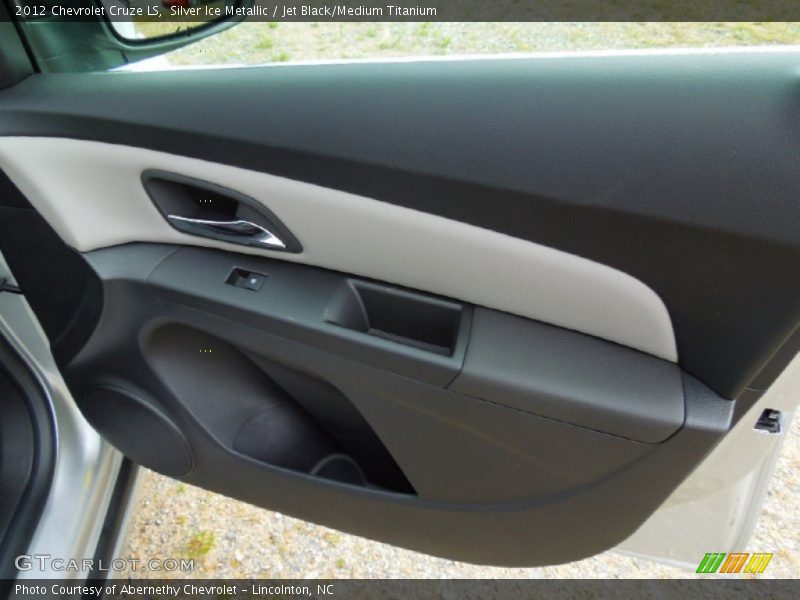 Silver Ice Metallic / Jet Black/Medium Titanium 2012 Chevrolet Cruze LS