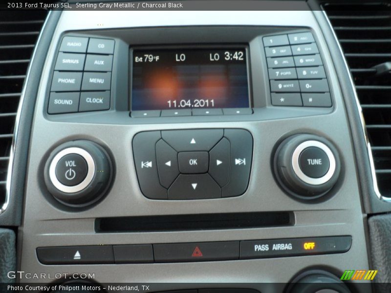 Controls of 2013 Taurus SEL
