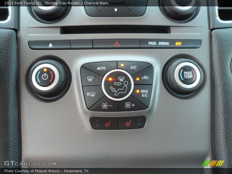 Controls of 2013 Taurus SEL