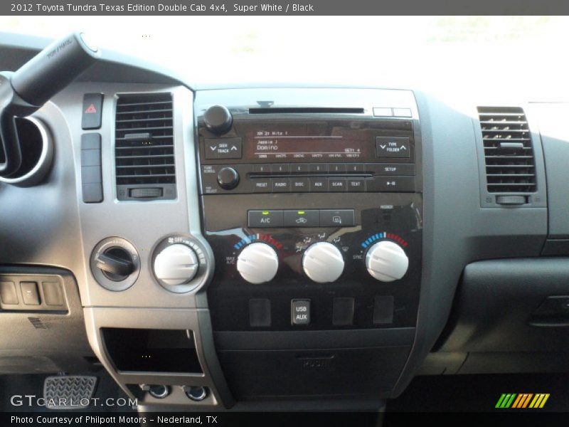 Super White / Black 2012 Toyota Tundra Texas Edition Double Cab 4x4