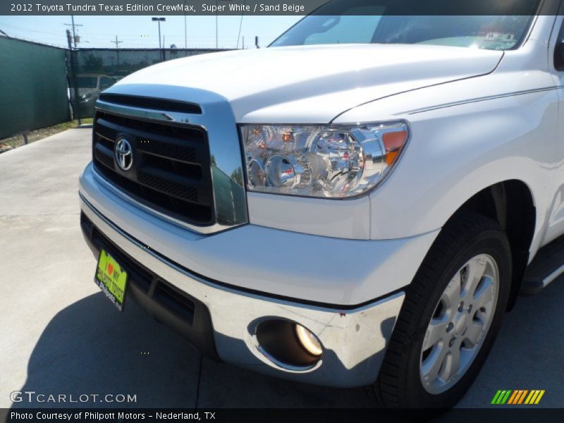 Super White / Sand Beige 2012 Toyota Tundra Texas Edition CrewMax