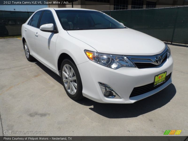 Super White / Ash 2012 Toyota Camry XLE V6