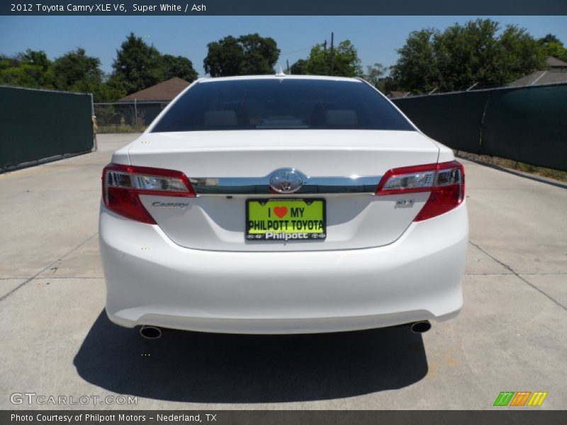 Super White / Ash 2012 Toyota Camry XLE V6