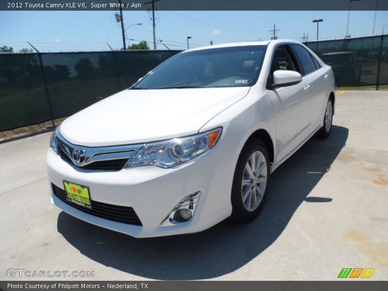 Super White / Ash 2012 Toyota Camry XLE V6
