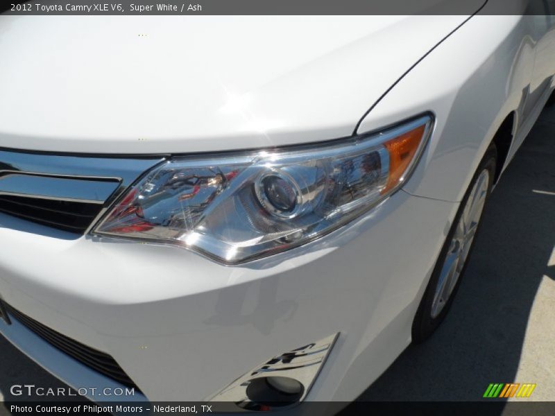 Super White / Ash 2012 Toyota Camry XLE V6