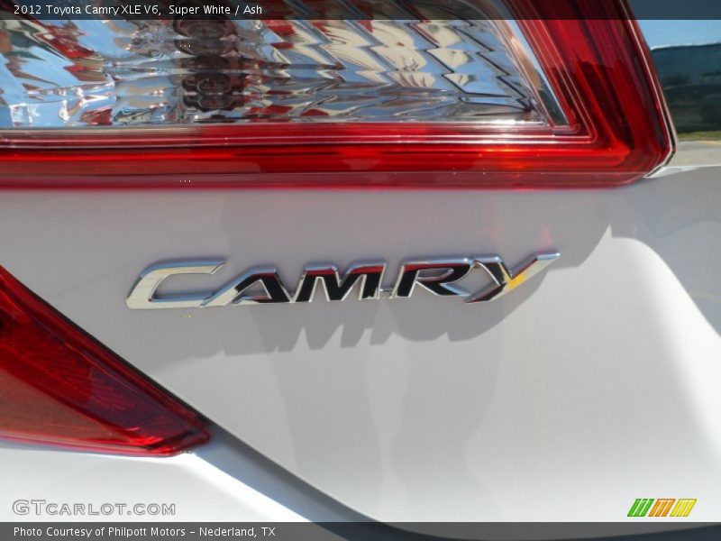 Super White / Ash 2012 Toyota Camry XLE V6