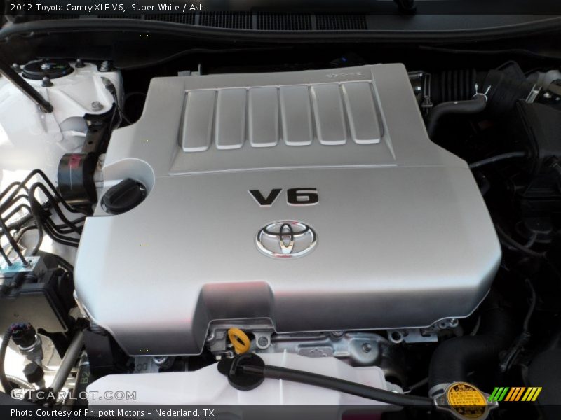 Super White / Ash 2012 Toyota Camry XLE V6