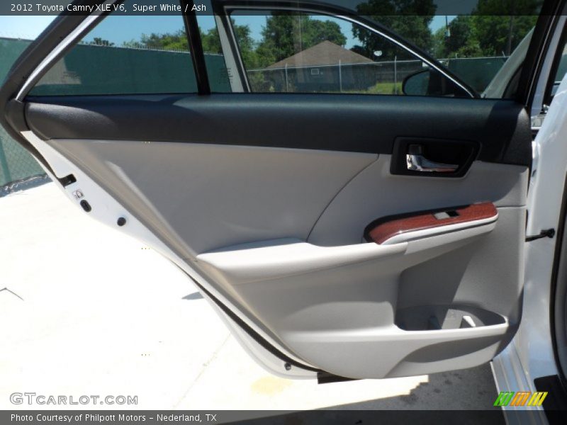 Super White / Ash 2012 Toyota Camry XLE V6