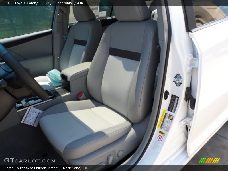 Super White / Ash 2012 Toyota Camry XLE V6