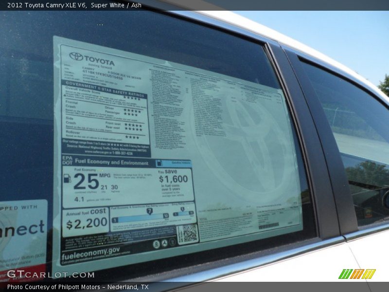 Super White / Ash 2012 Toyota Camry XLE V6
