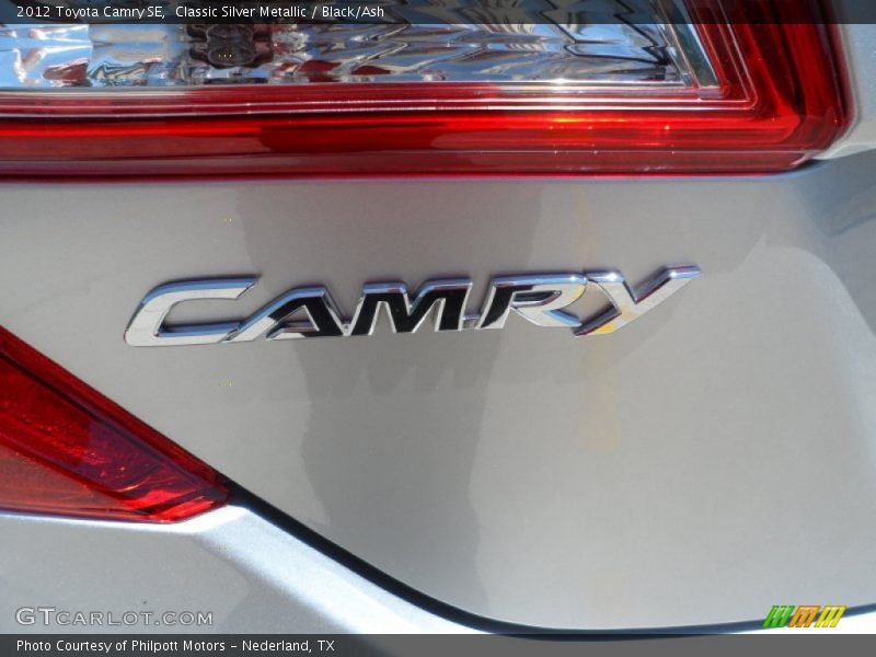 Classic Silver Metallic / Black/Ash 2012 Toyota Camry SE