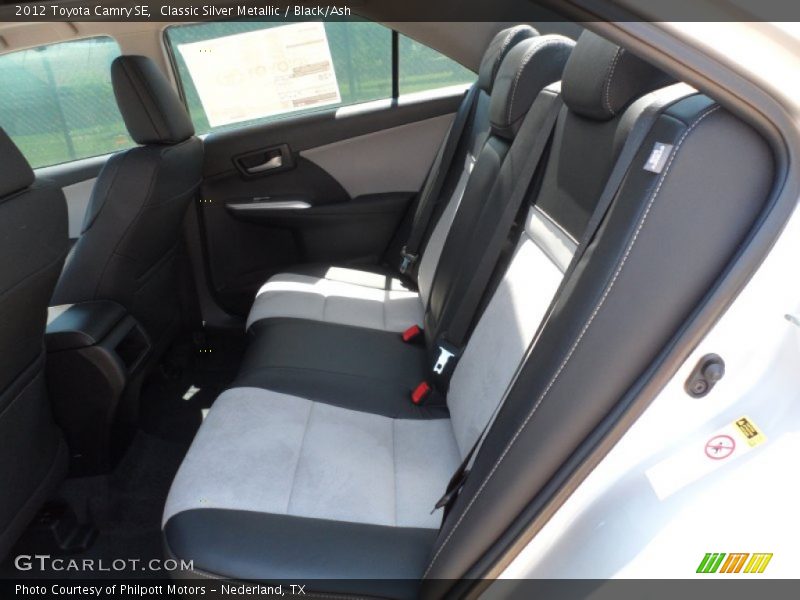 Classic Silver Metallic / Black/Ash 2012 Toyota Camry SE