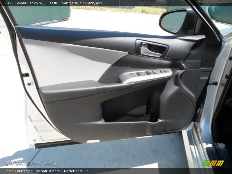 Classic Silver Metallic / Black/Ash 2012 Toyota Camry SE