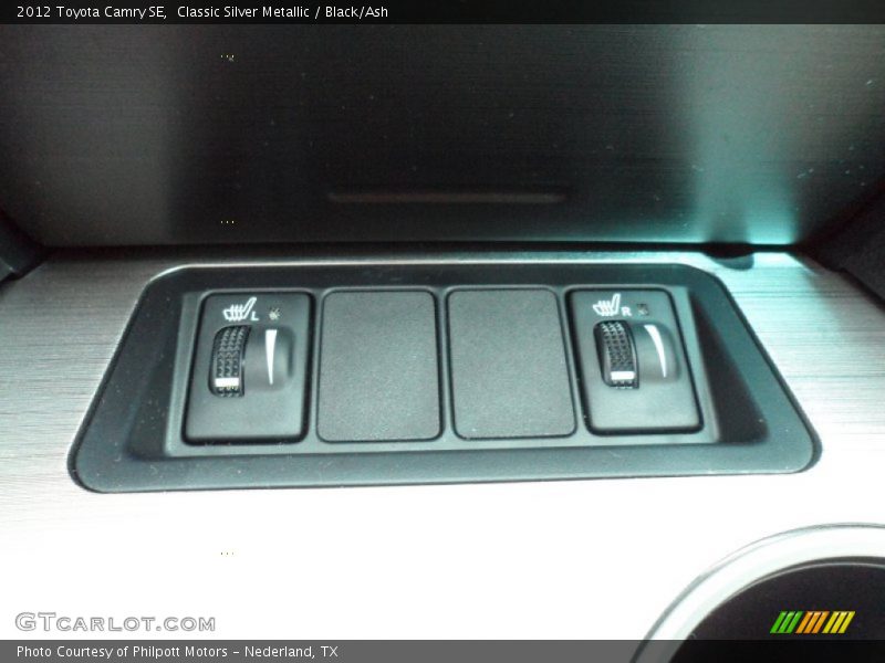 Classic Silver Metallic / Black/Ash 2012 Toyota Camry SE