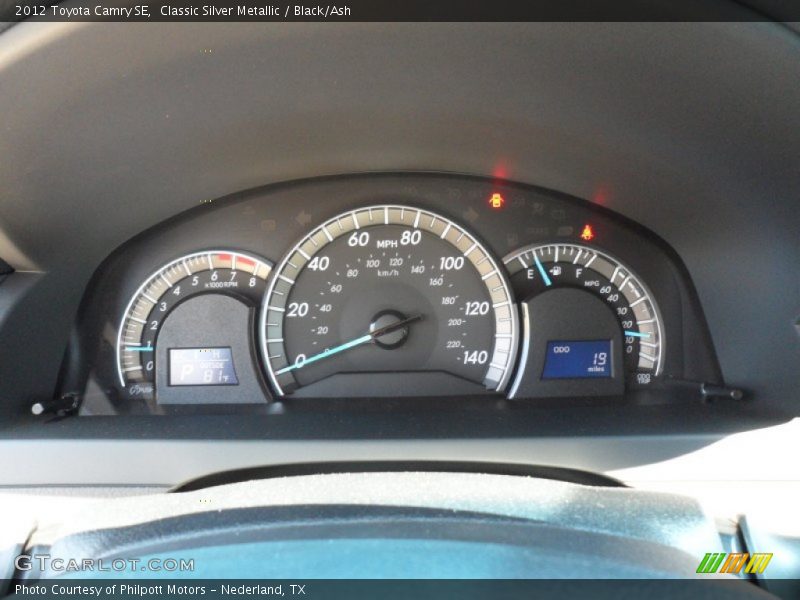 Classic Silver Metallic / Black/Ash 2012 Toyota Camry SE