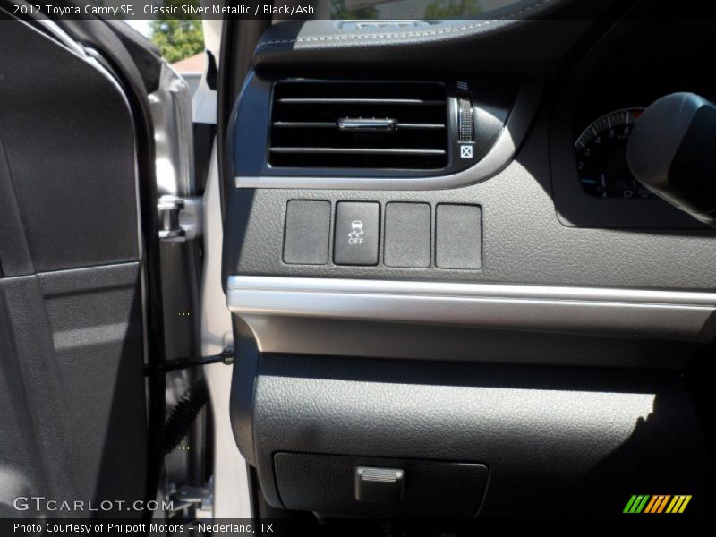 Classic Silver Metallic / Black/Ash 2012 Toyota Camry SE