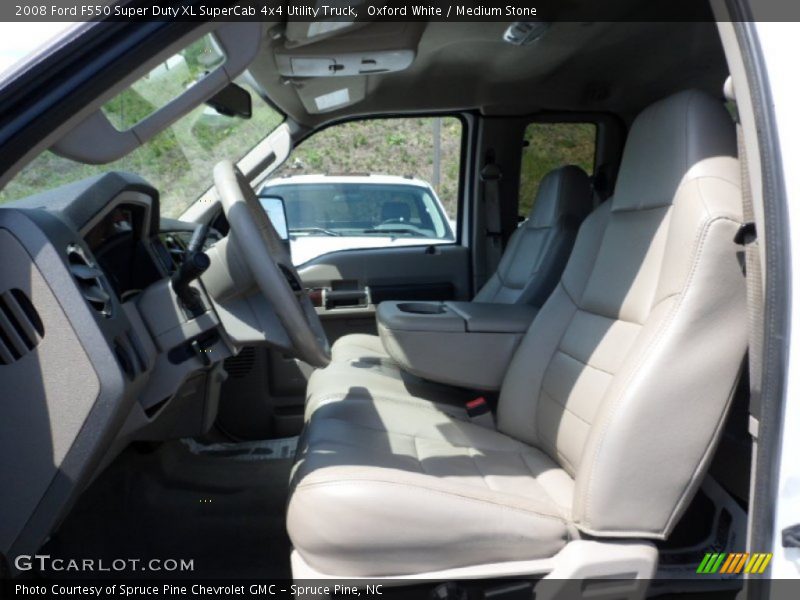 Oxford White / Medium Stone 2008 Ford F550 Super Duty XL SuperCab 4x4 Utility Truck