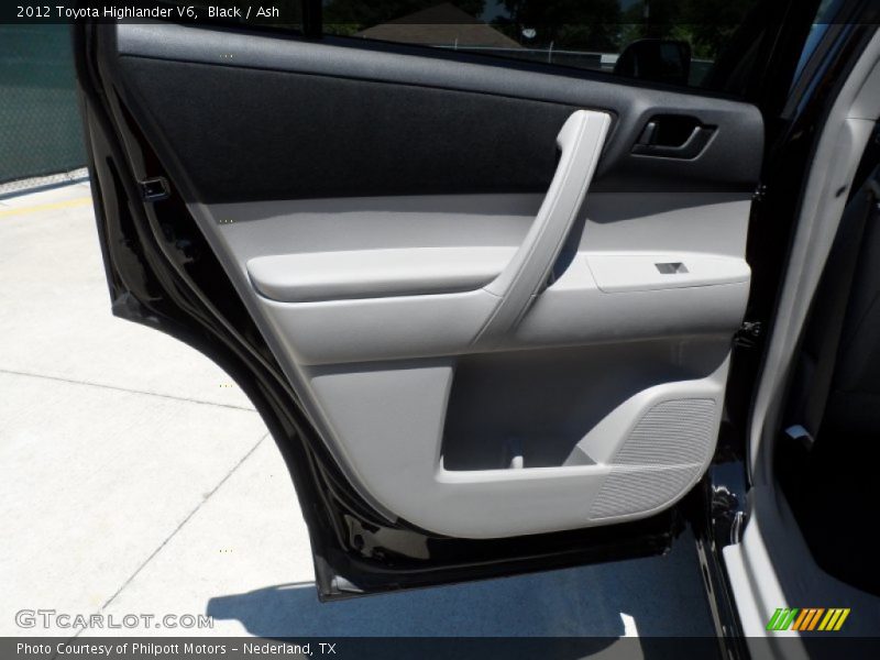 Black / Ash 2012 Toyota Highlander V6