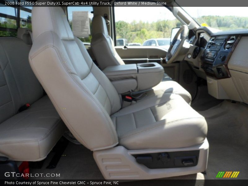  2008 F550 Super Duty XL SuperCab 4x4 Utility Truck Medium Stone Interior