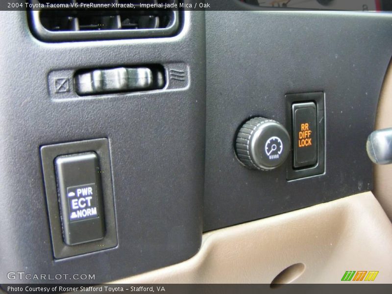Imperial Jade Mica / Oak 2004 Toyota Tacoma V6 PreRunner Xtracab