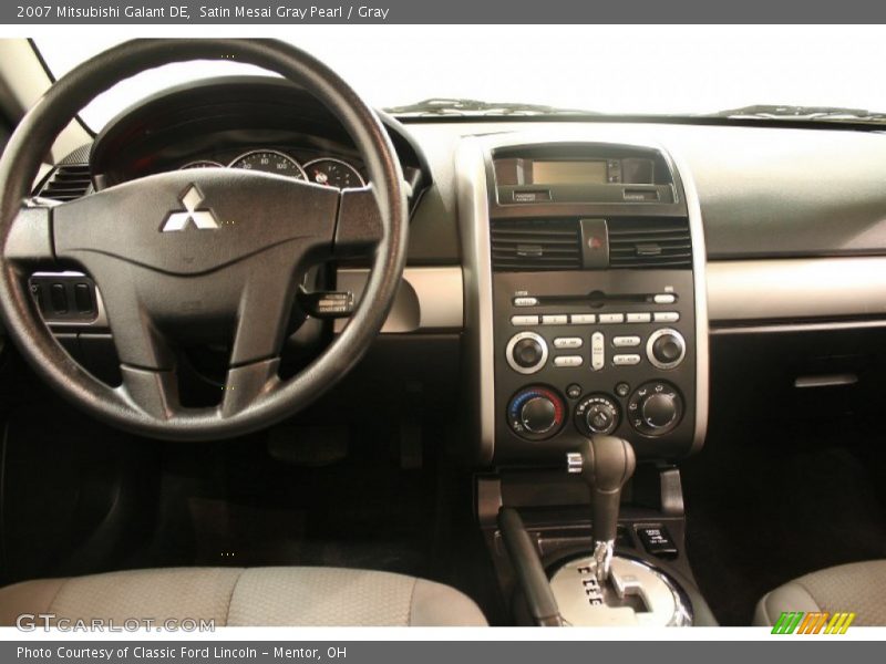 Dashboard of 2007 Galant DE