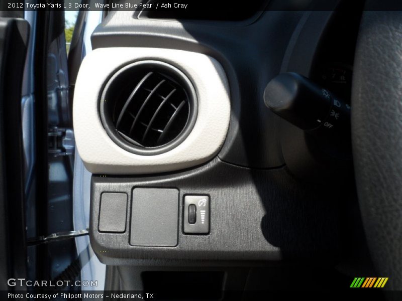 Wave Line Blue Pearl / Ash Gray 2012 Toyota Yaris L 3 Door