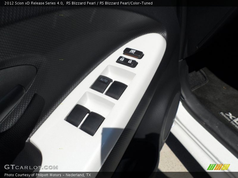 RS Blizzard Pearl / RS Blizzard Pearl/Color-Tuned 2012 Scion xD Release Series 4.0