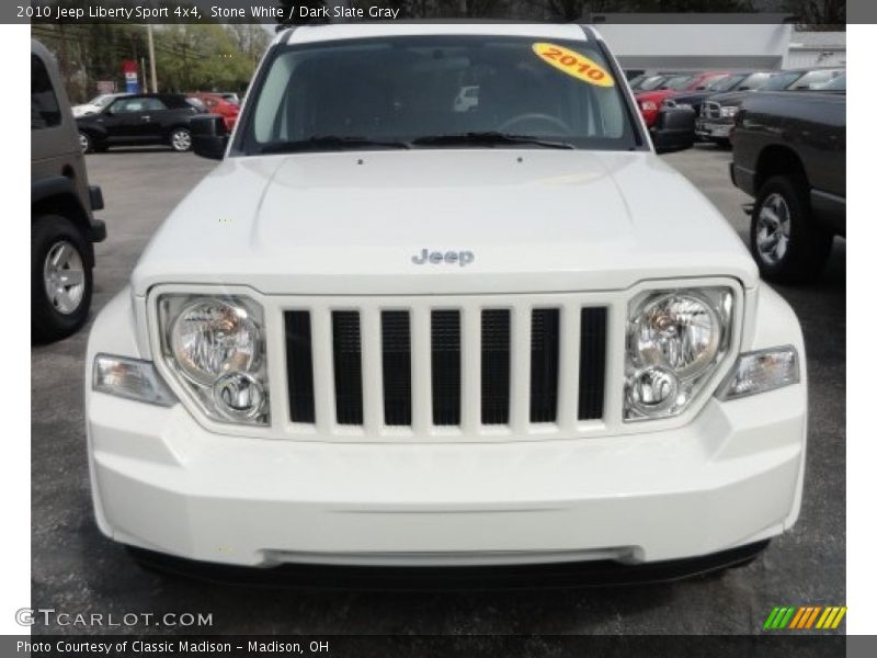 Stone White / Dark Slate Gray 2010 Jeep Liberty Sport 4x4