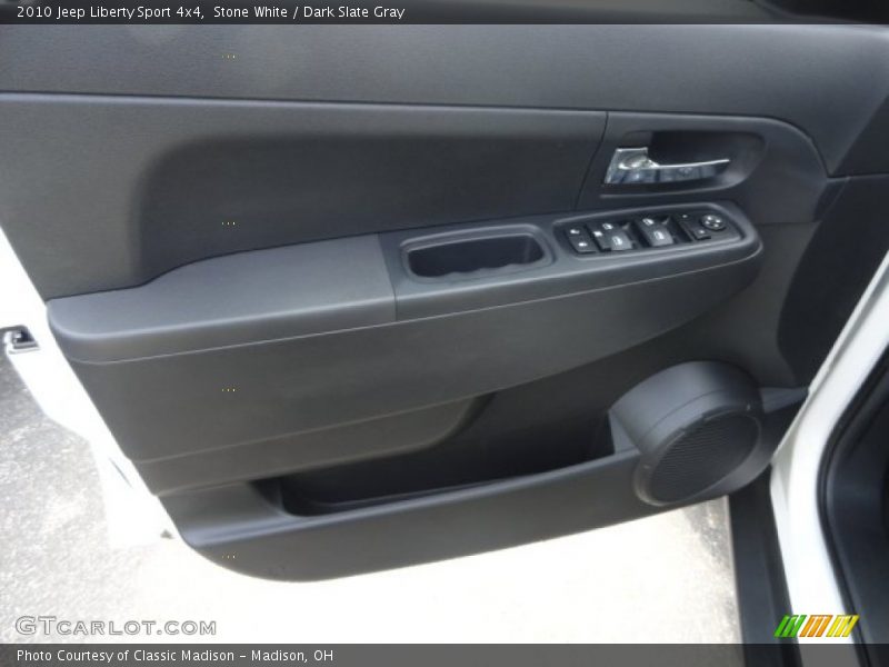 Stone White / Dark Slate Gray 2010 Jeep Liberty Sport 4x4