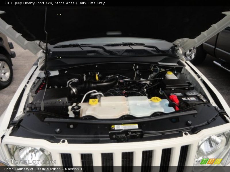 Stone White / Dark Slate Gray 2010 Jeep Liberty Sport 4x4