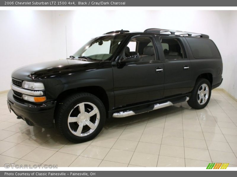 Front 3/4 View of 2006 Suburban LTZ 1500 4x4