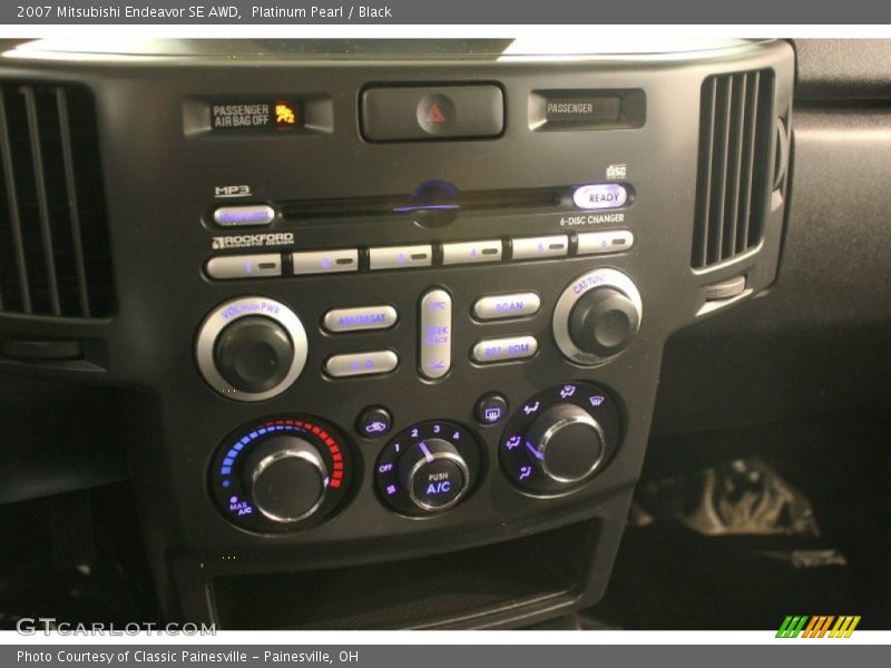 Platinum Pearl / Black 2007 Mitsubishi Endeavor SE AWD