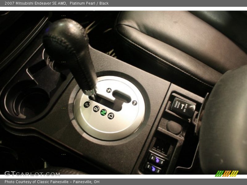 Platinum Pearl / Black 2007 Mitsubishi Endeavor SE AWD
