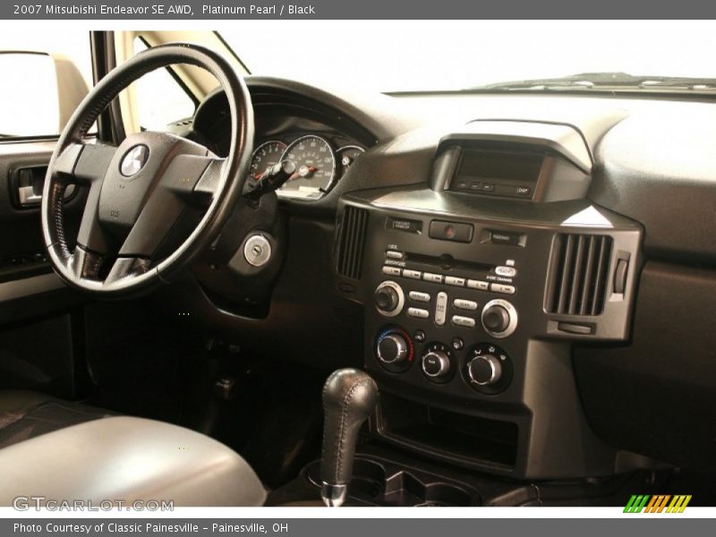 Platinum Pearl / Black 2007 Mitsubishi Endeavor SE AWD