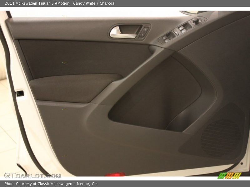 Candy White / Charcoal 2011 Volkswagen Tiguan S 4Motion