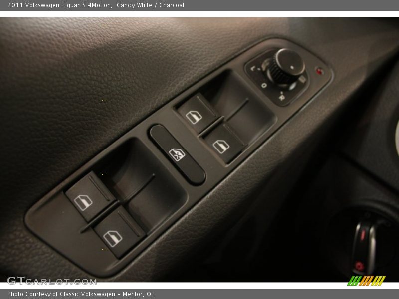 Candy White / Charcoal 2011 Volkswagen Tiguan S 4Motion