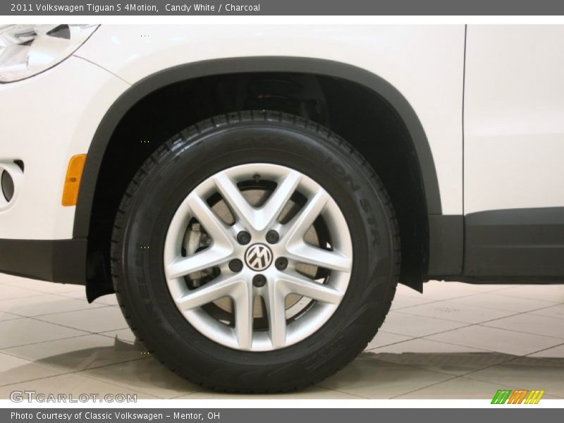 Candy White / Charcoal 2011 Volkswagen Tiguan S 4Motion
