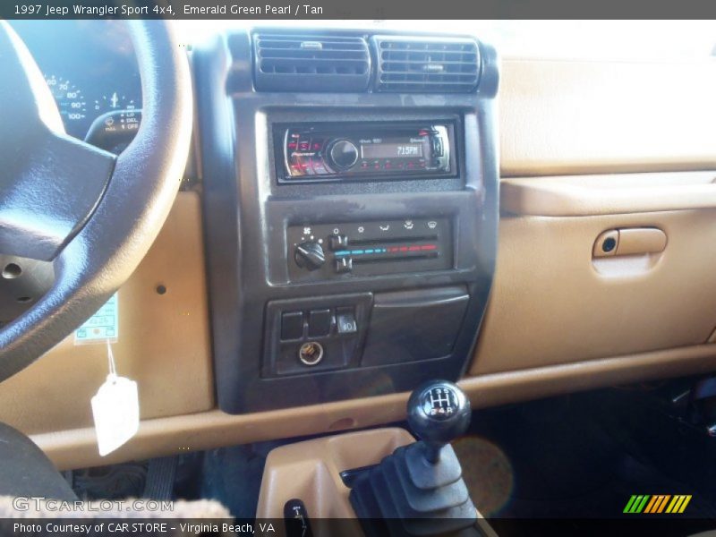 Emerald Green Pearl / Tan 1997 Jeep Wrangler Sport 4x4