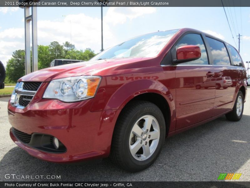 Front 3/4 View of 2011 Grand Caravan Crew