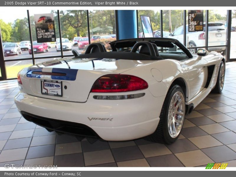 Viper Bright White / Black 2005 Dodge Viper SRT-10 Commemoritive Edition