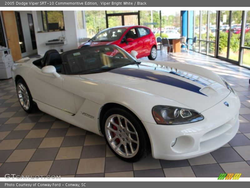 Viper Bright White / Black 2005 Dodge Viper SRT-10 Commemoritive Edition