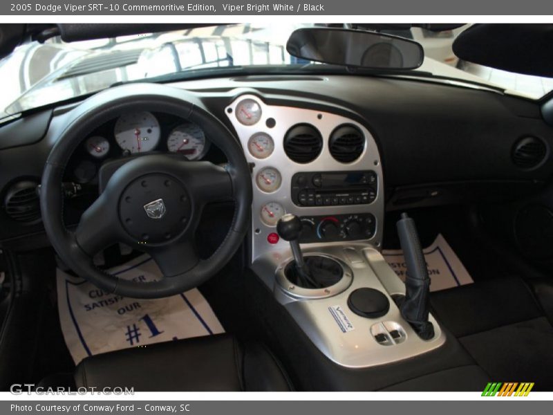 Viper Bright White / Black 2005 Dodge Viper SRT-10 Commemoritive Edition