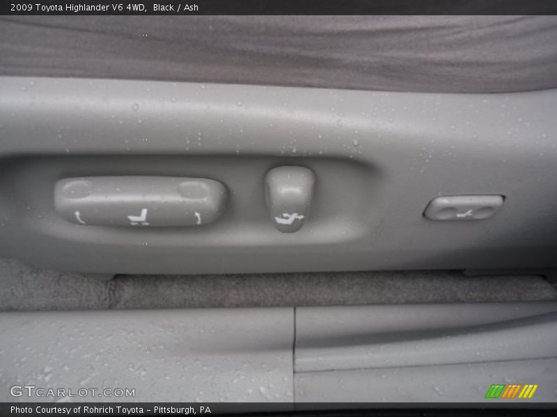 Black / Ash 2009 Toyota Highlander V6 4WD