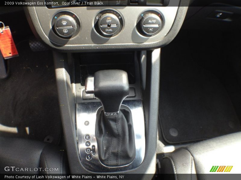 Opal Silver / Titan Black 2009 Volkswagen Eos Komfort