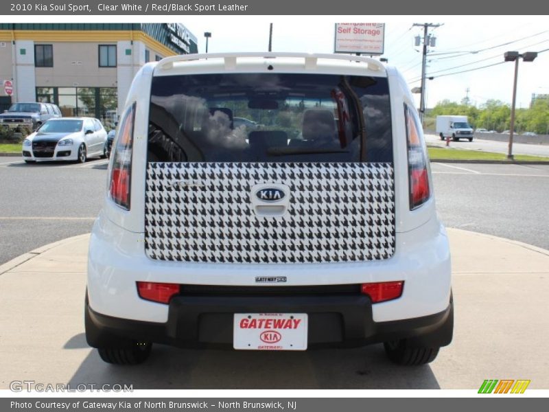 Clear White / Red/Black Sport Leather 2010 Kia Soul Sport
