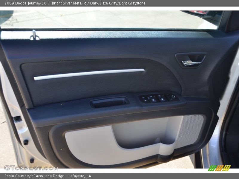 Bright Silver Metallic / Dark Slate Gray/Light Graystone 2009 Dodge Journey SXT